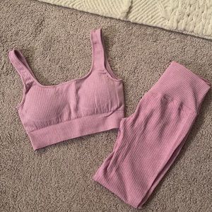 NWOT 2 Piece Amazon Workout Set in Pink- Small